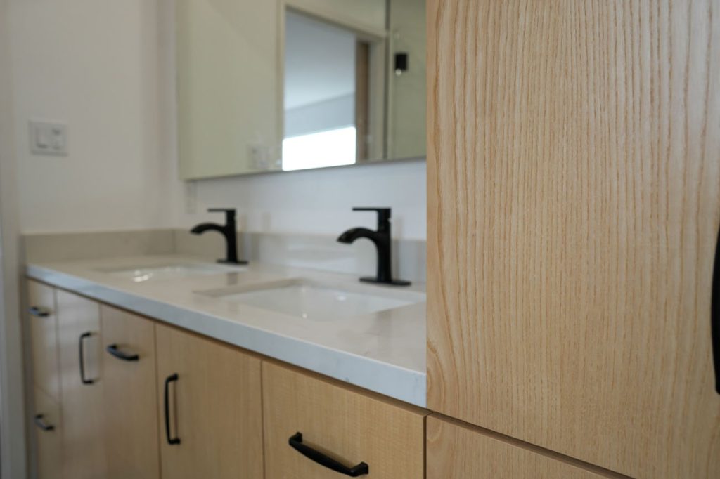 Rockbay carmelave house bathroom view